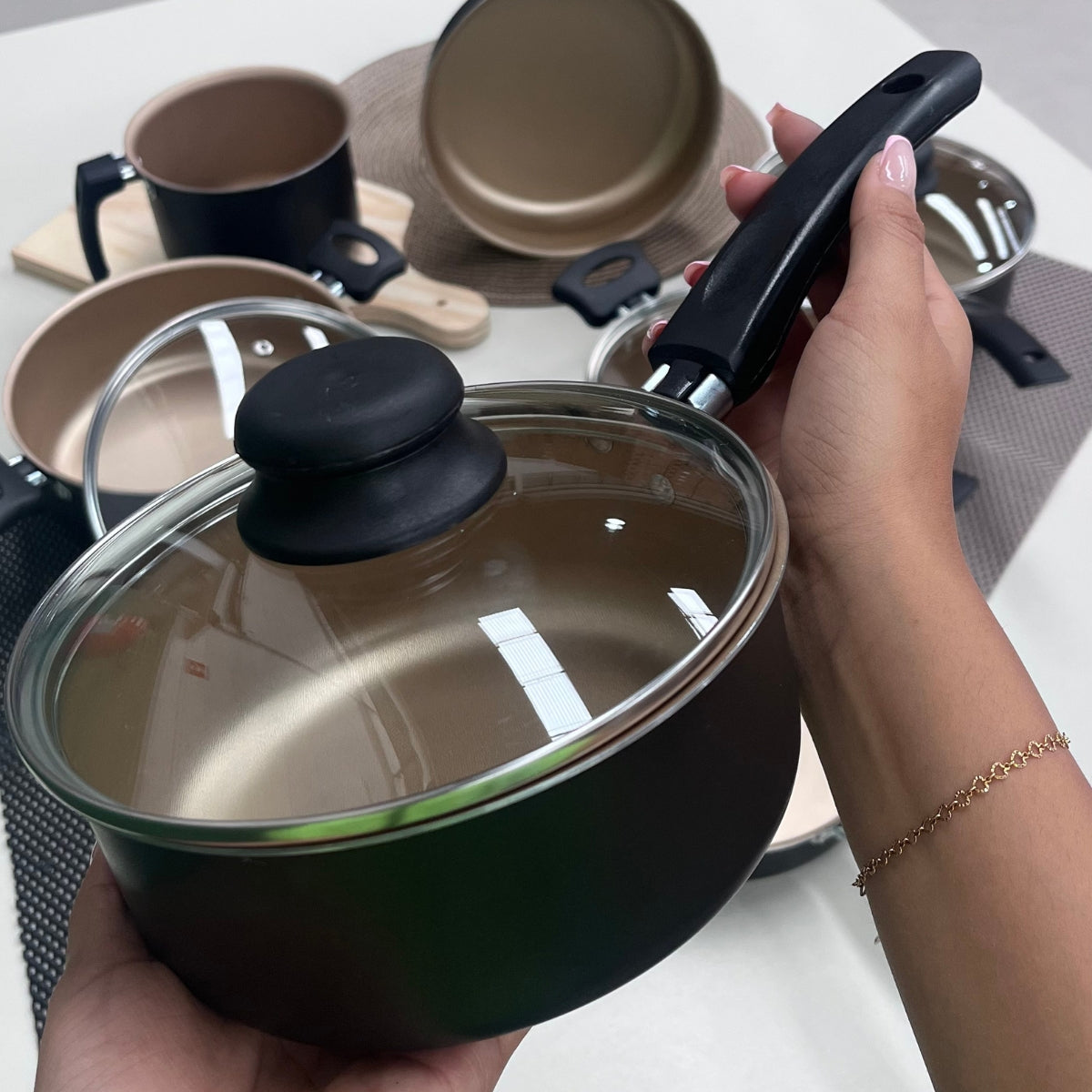 Jogo de Panelas Antiaderente 10 Peças - Preto com Bege